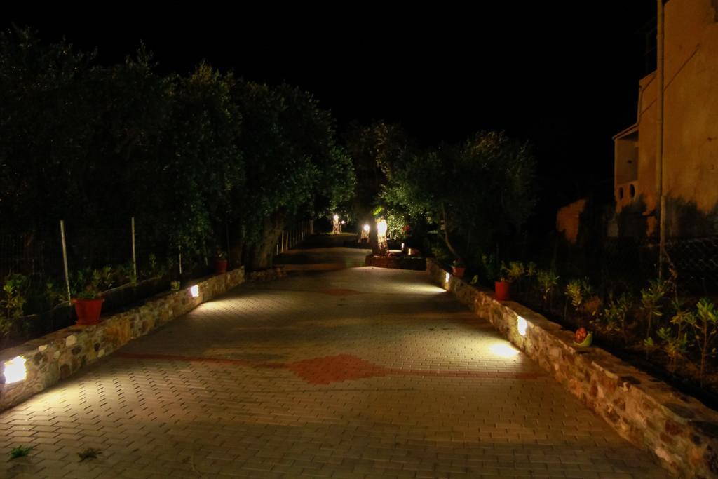 Studios Elianthos Skala Kallirakhis Luaran gambar